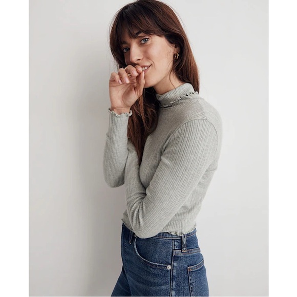 Madewell Cropped Long-Sleeve Turtleneck Tee - Picture 2 of 8